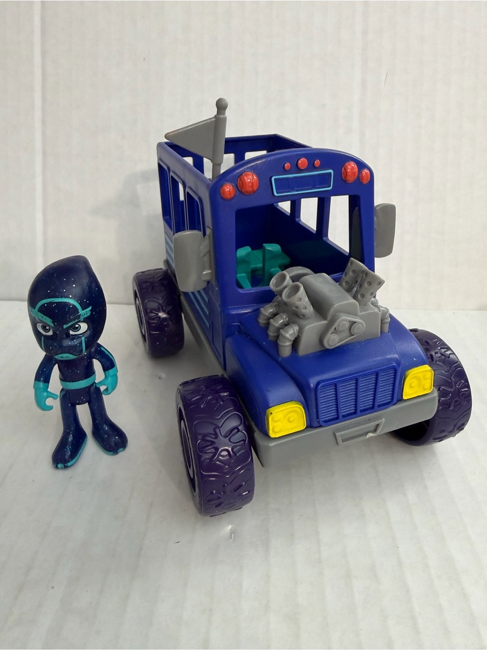 Just Play PJ Masks Night Ninja Bus & Night Ninja Action Figure
